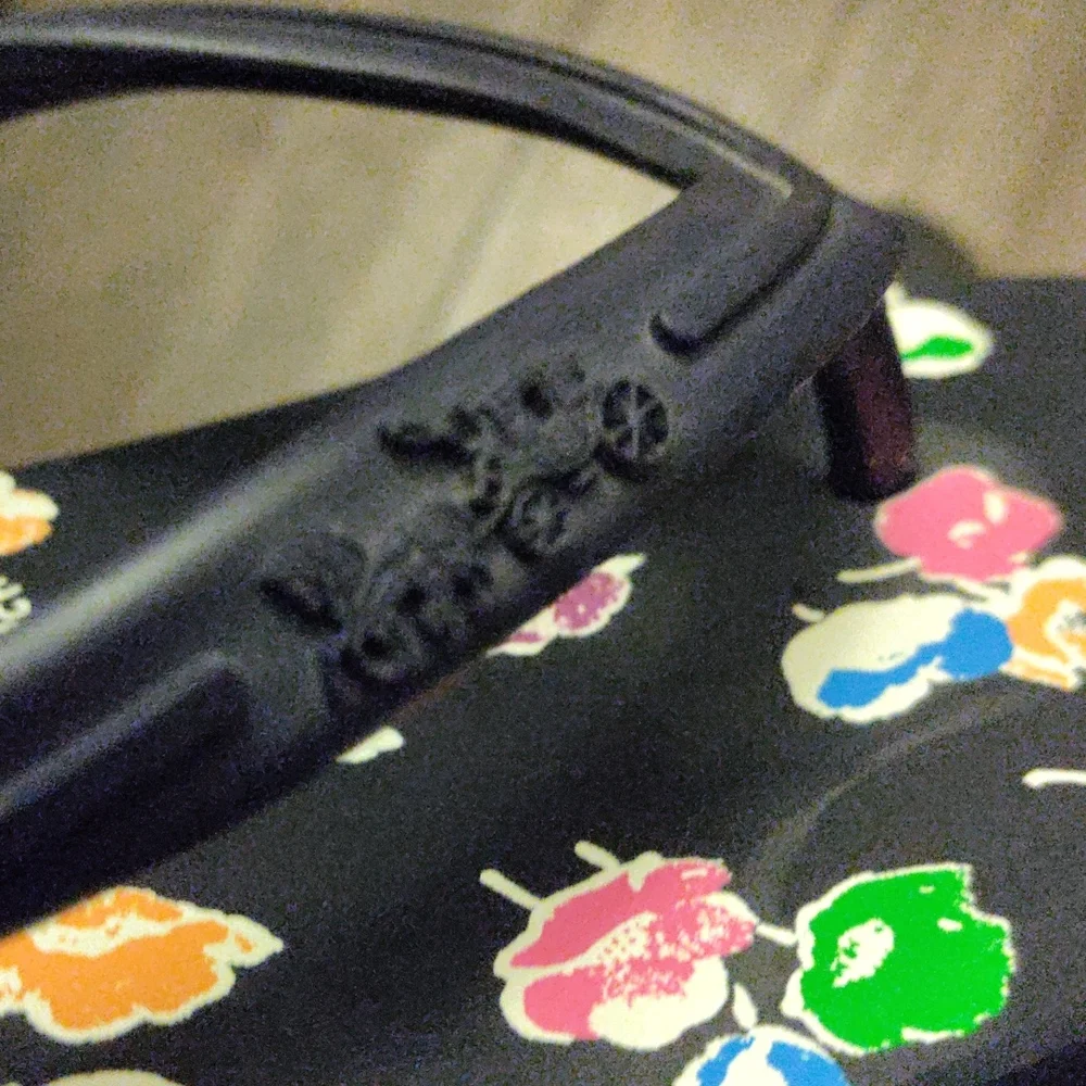 Coach Flip Flops - Picture 3 of 7